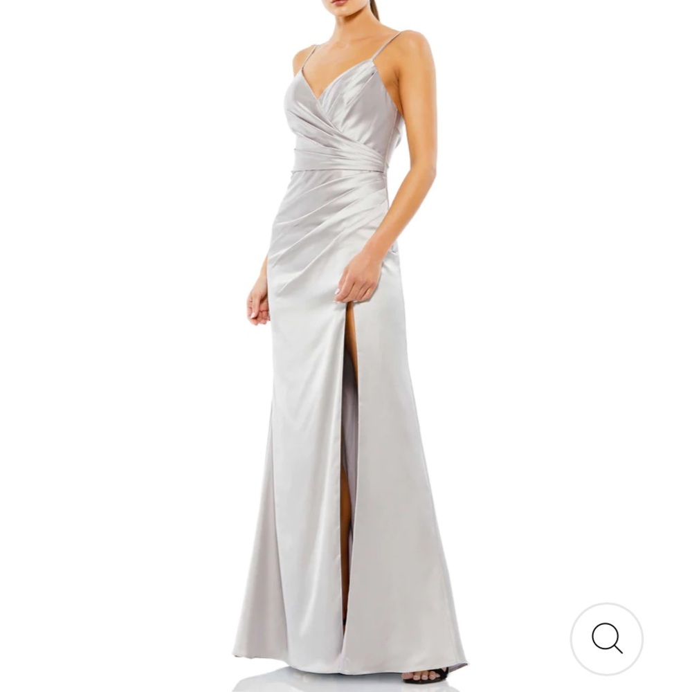 Mac Duggal NWT Platinum Satin Faux Wrap Ruched Gown 4 Spaghetti Straps Silver